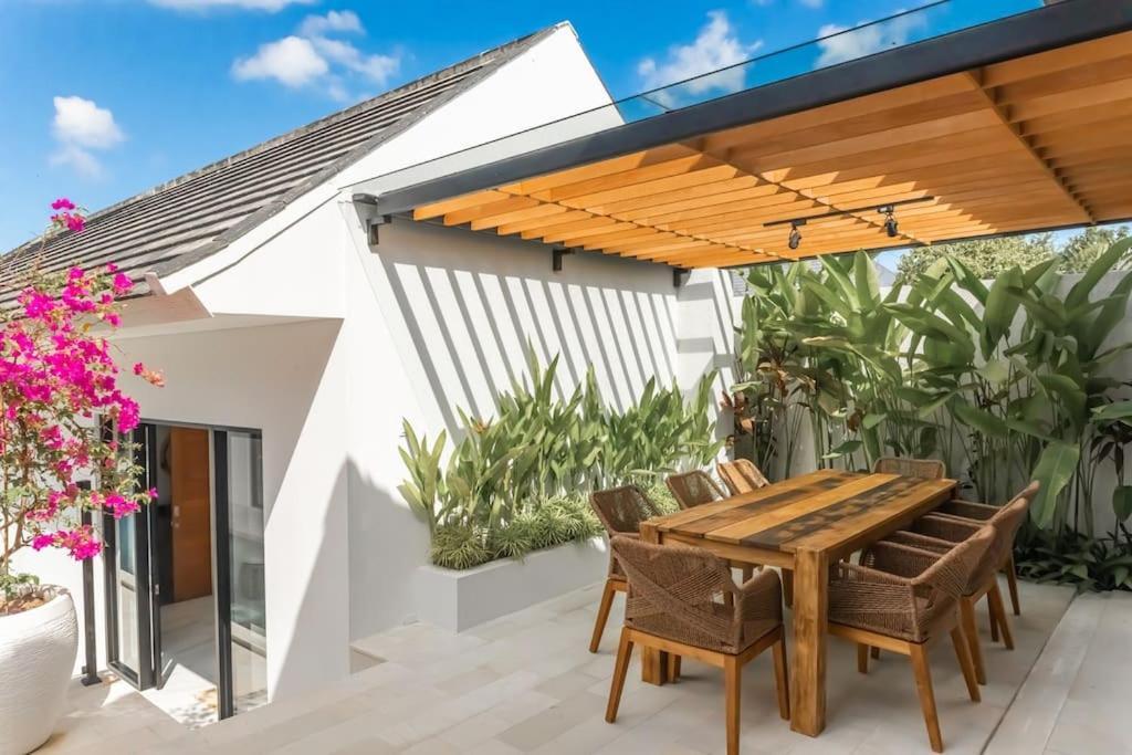Villa Hakem Elegant And Modern 4 Bedrooms Villa Pool View Canggu  Ngoại thất bức ảnh