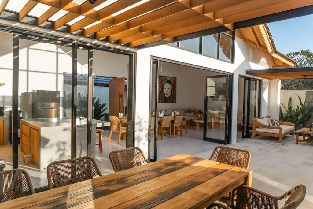 Villa Hakem Elegant And Modern 4 Bedrooms Villa Pool View Canggu  Ngoại thất bức ảnh